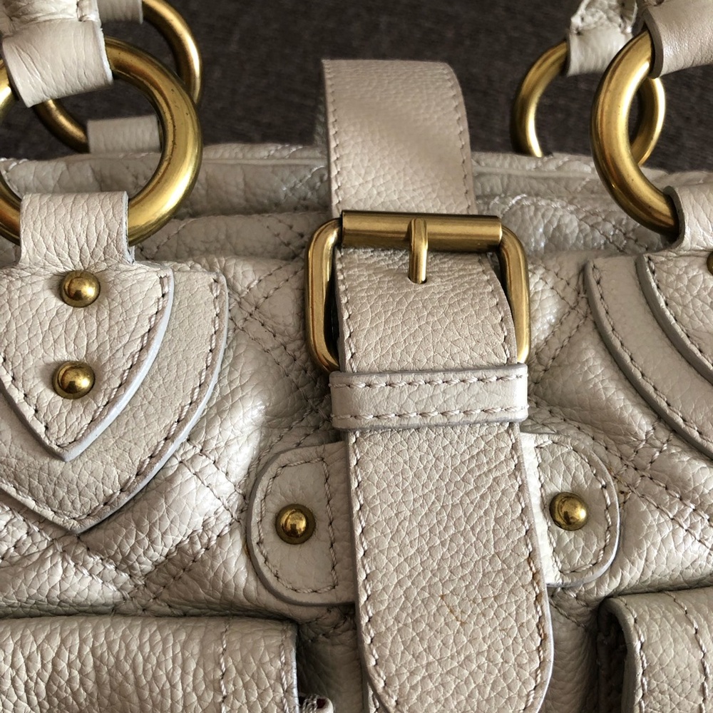 Marc Jacobs Gold and Cream Leather Clasp - Picture 7 of 15